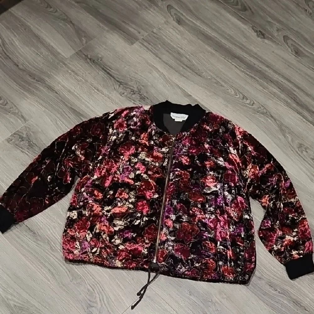 Vintage European Club LTD Crushed Velvet Gold Floral Bomber Jacket